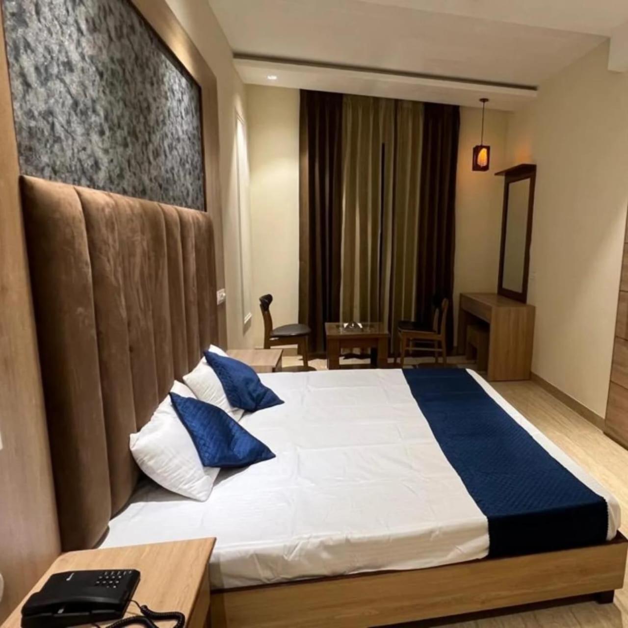 The Hotel Soho Zirakpur Luaran gambar